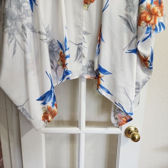 Umgee USA S/M White Floral Open-Front Kimono Cardigan Draped Waterfall Hem - Picture 6 of 10